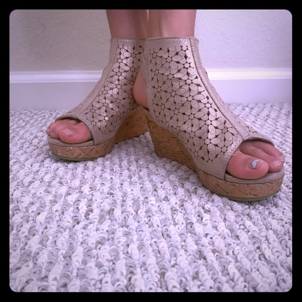 Girls platform sandals Kenneth Cole